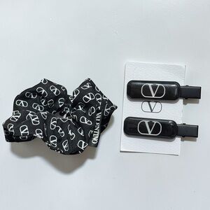 VALENTINO BEAUTY Logo Scrunchie and Hair Clips NEW